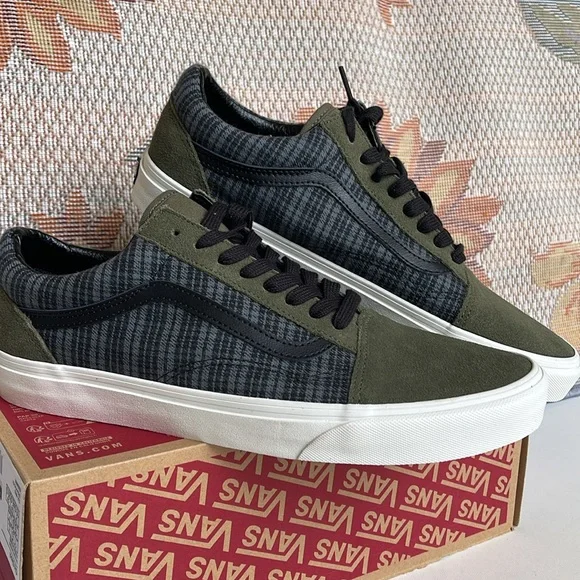 Vans Men’s Old Skool
Grunge Plaid Multi
VN000CP5BMB
Sneakers - Picture 6 of 16